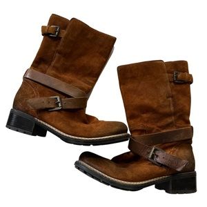 Beautiful whiskey suede Clark’s Motorcycle Boot size 8.5